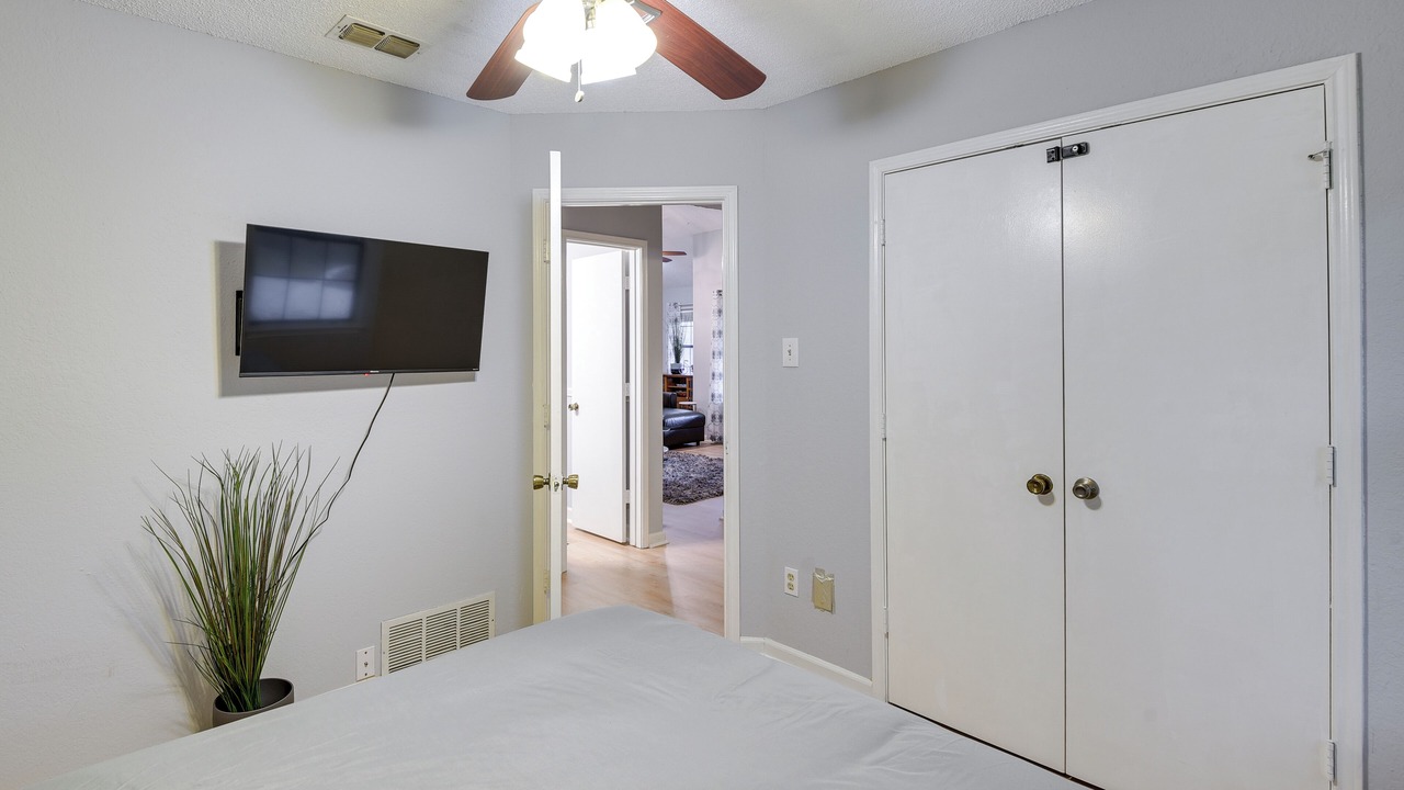 Photo of Bedroom in Everman