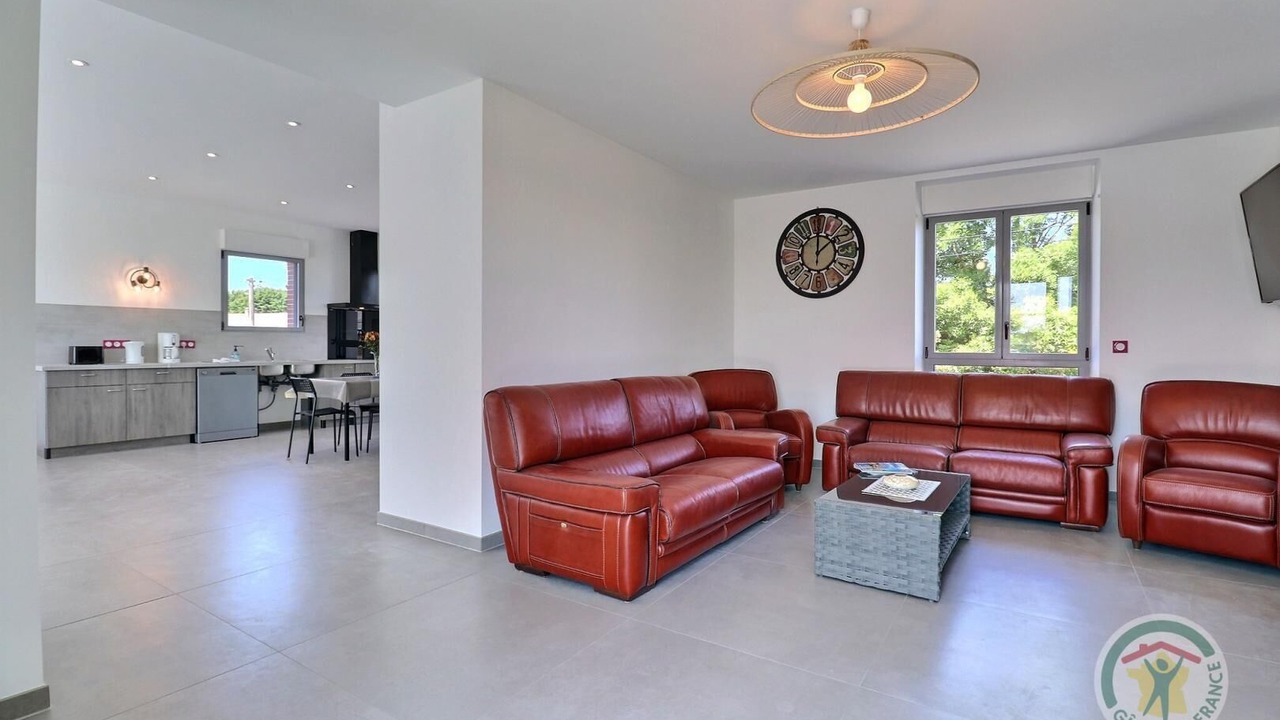 Photo of Livingroom in Saint-Coulomb