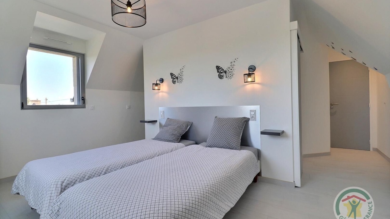 Photo of Bedroom in Saint-Coulomb