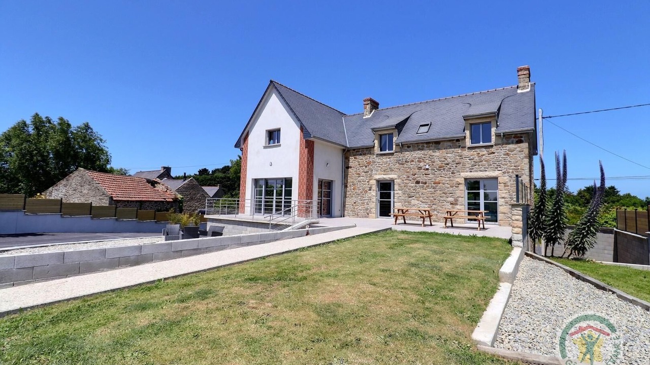 Photo of Outdoor in Saint-Coulomb