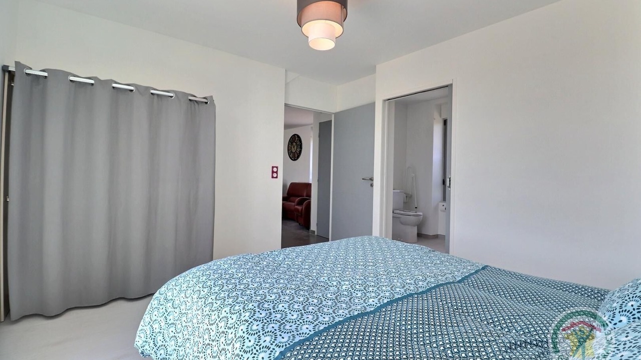 Photo of Bedroom in Saint-Coulomb