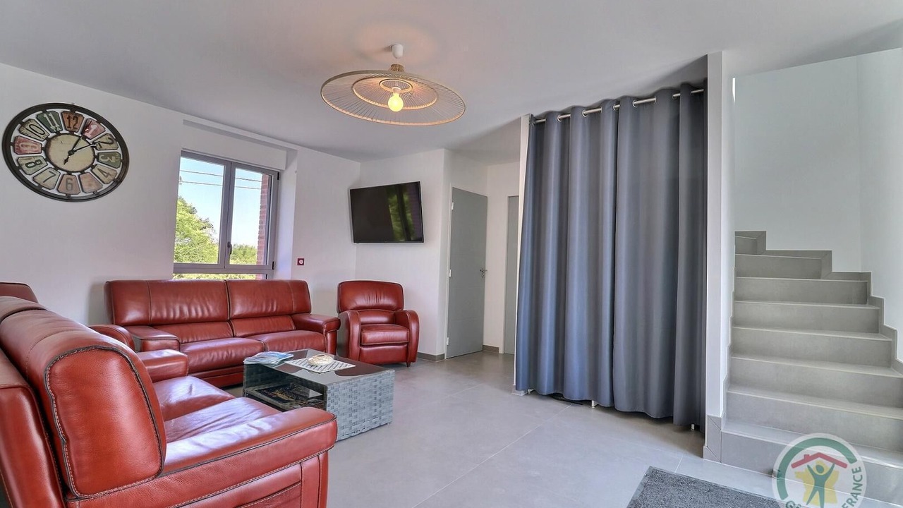 Photo of Livingroom in Saint-Coulomb