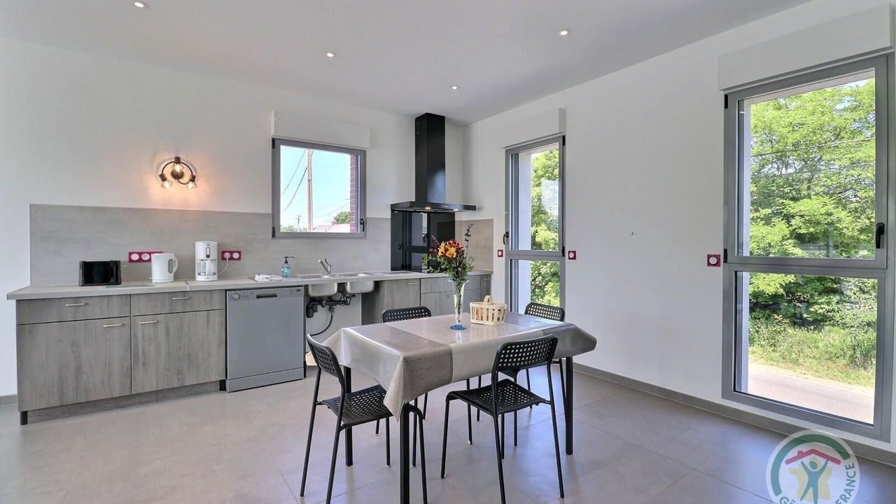 Photo of Kitchen in Saint-Coulomb