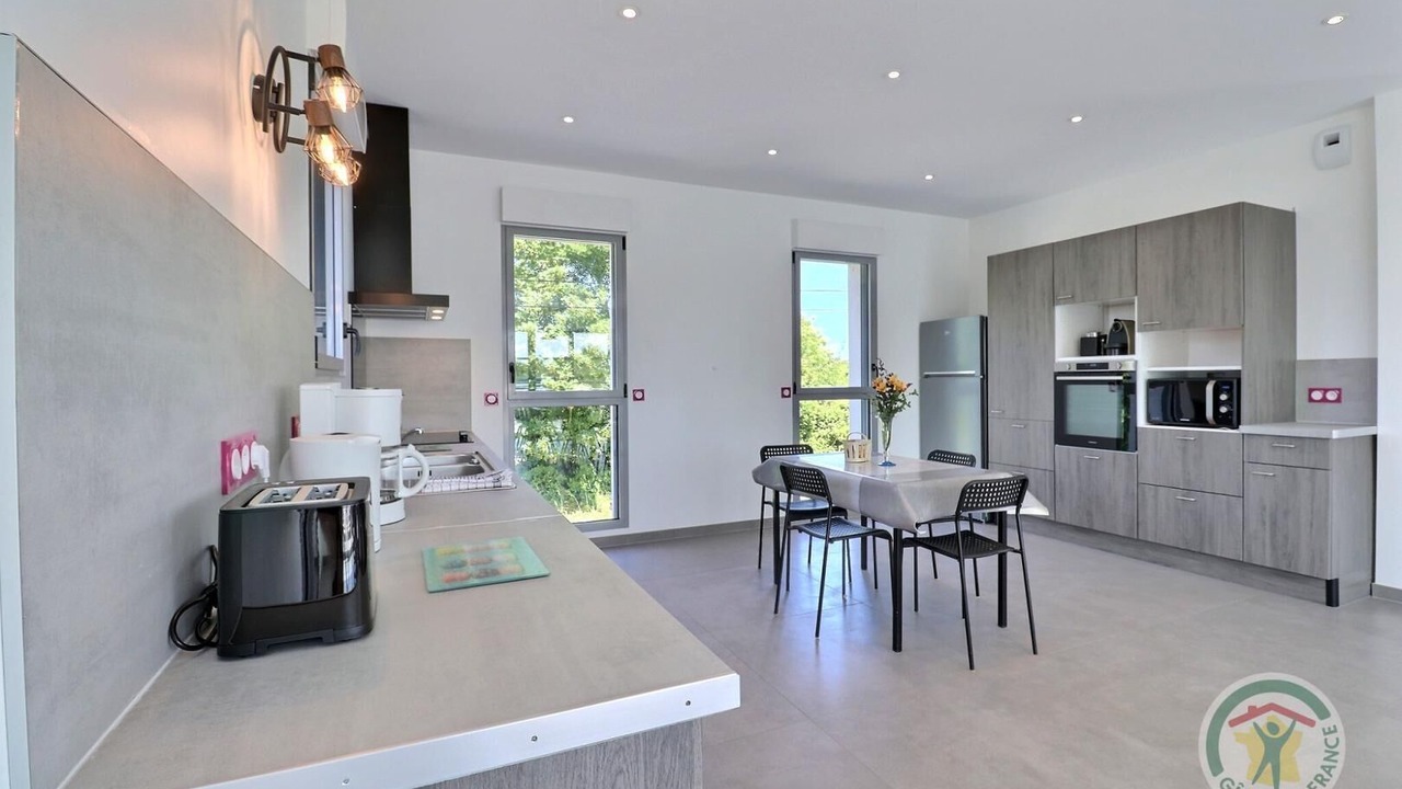 Photo of Kitchen in Saint-Coulomb