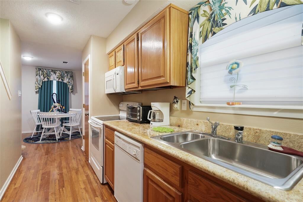 Photo of Kitchen in Surfside Beach
