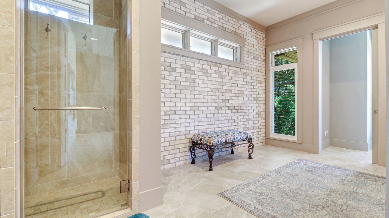 Photo of Bathroom in Beach Lagoon