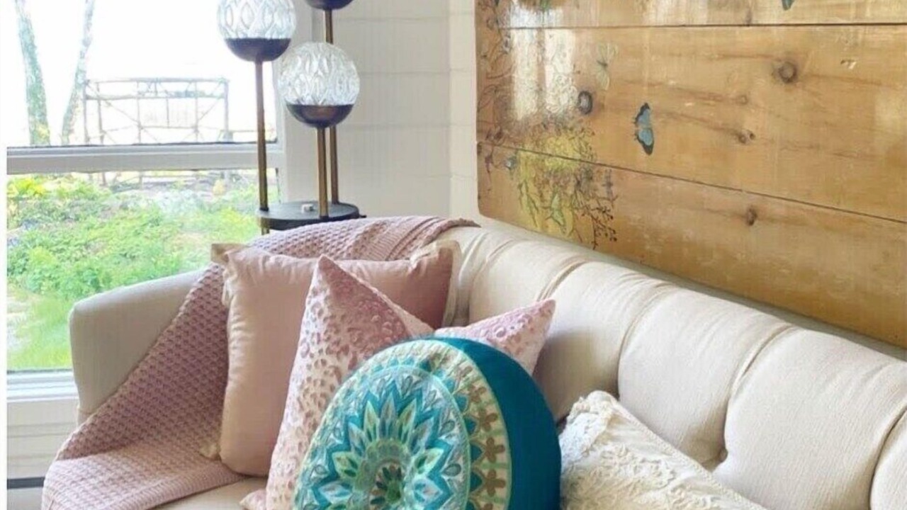 Photo of Livingroom in Colpoys Bay