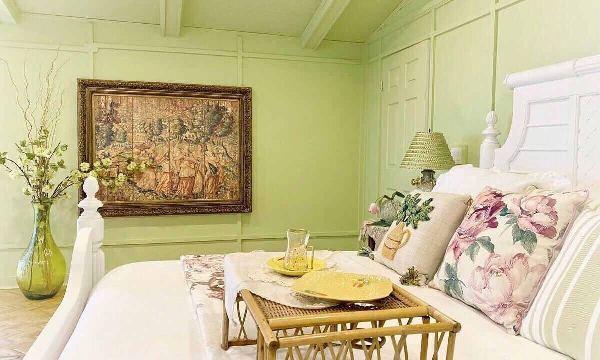 Photo of Bedroom in Colpoys Bay