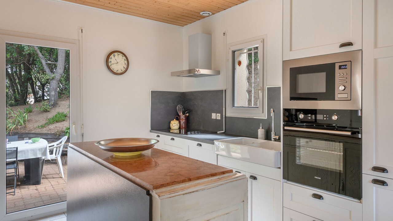 Photo of Kitchen in Saint-Michel-Chef-Chef