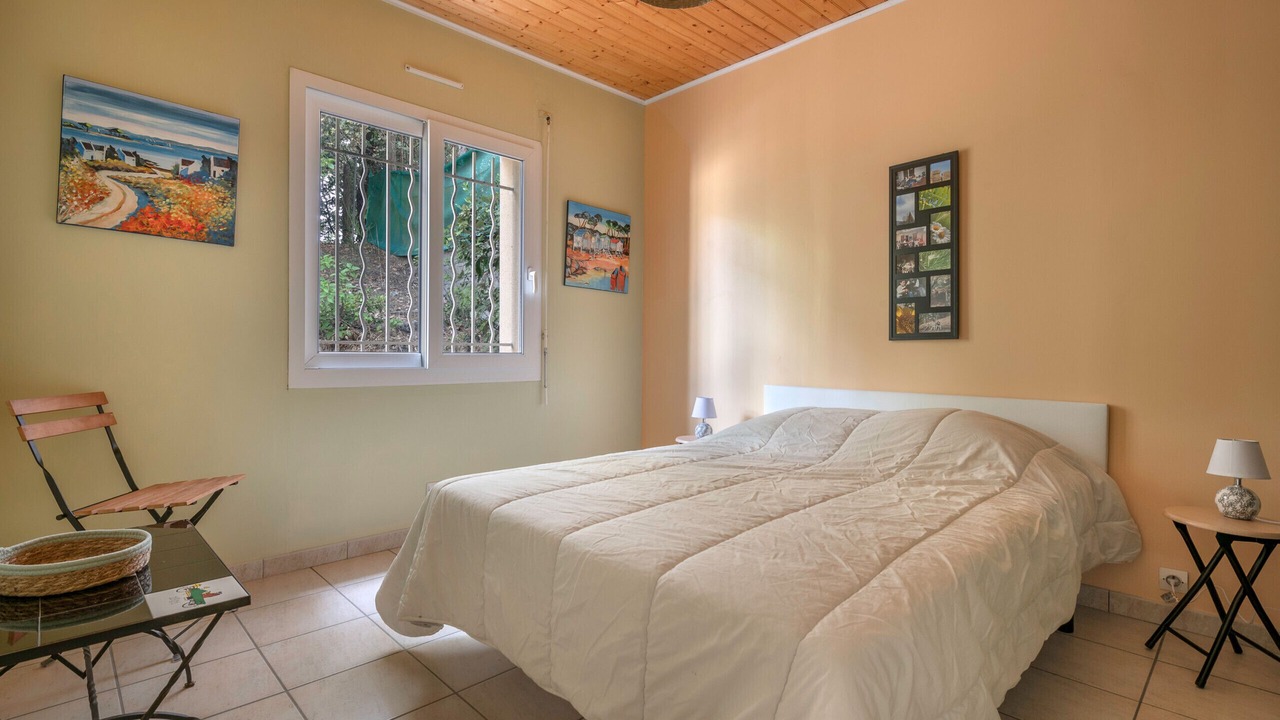 Photo of Bedroom in Saint-Michel-Chef-Chef