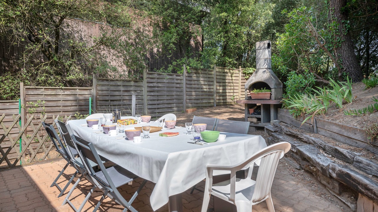 Photo of Outdoor in Saint-Michel-Chef-Chef