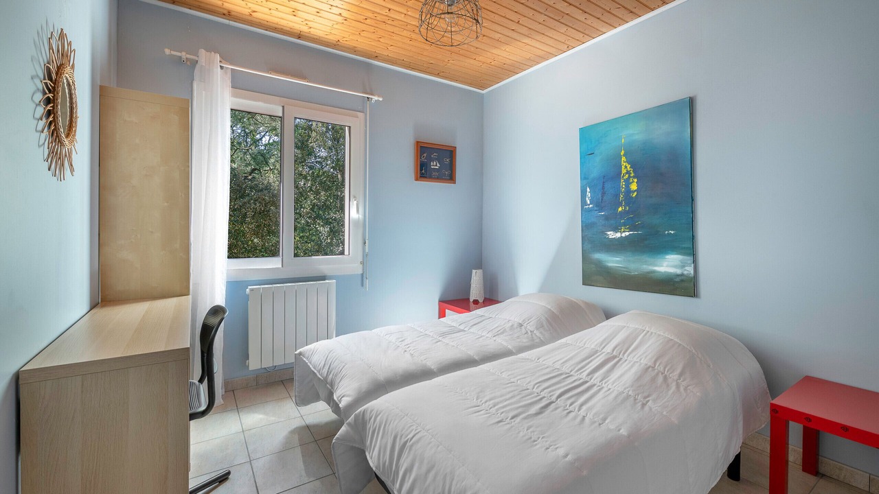 Photo of Bedroom in Saint-Michel-Chef-Chef