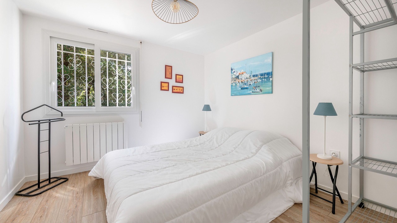 Photo of Bedroom in Saint-Michel-Chef-Chef