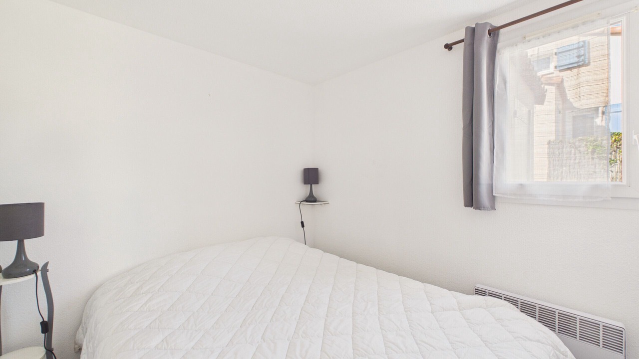 Photo of Bedroom in Saint-Michel-Chef-Chef
