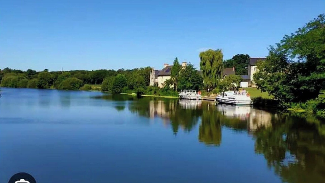 Photo of Others in Bourg-des-Comptes