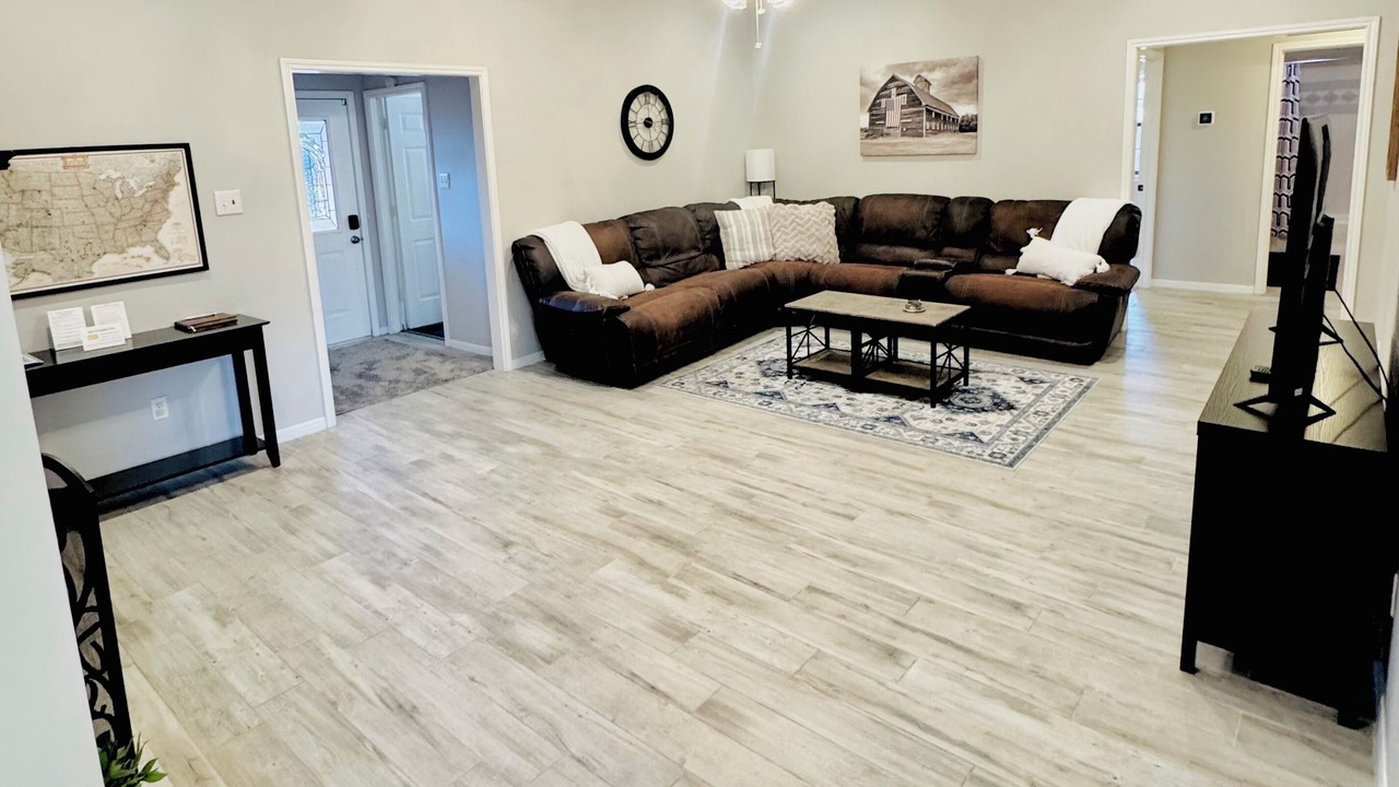 Photo of Livingroom in College Station