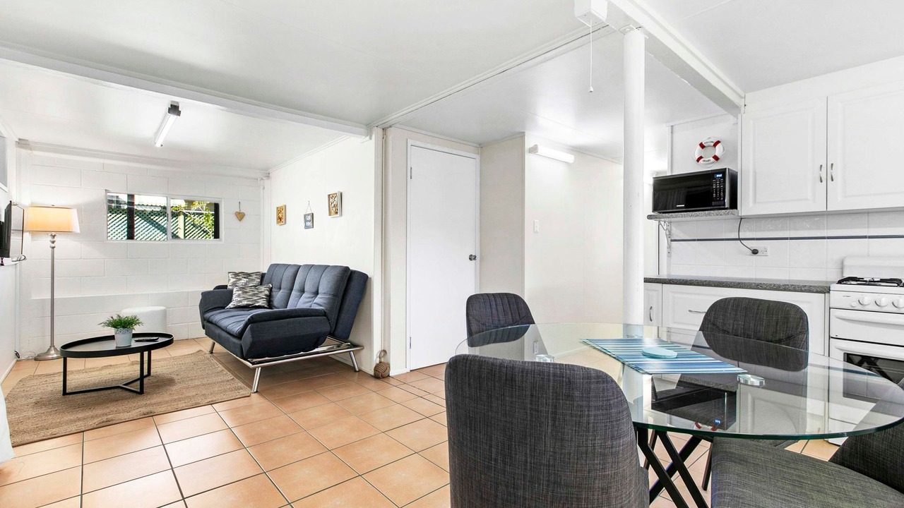 Photo of Others in Traviston