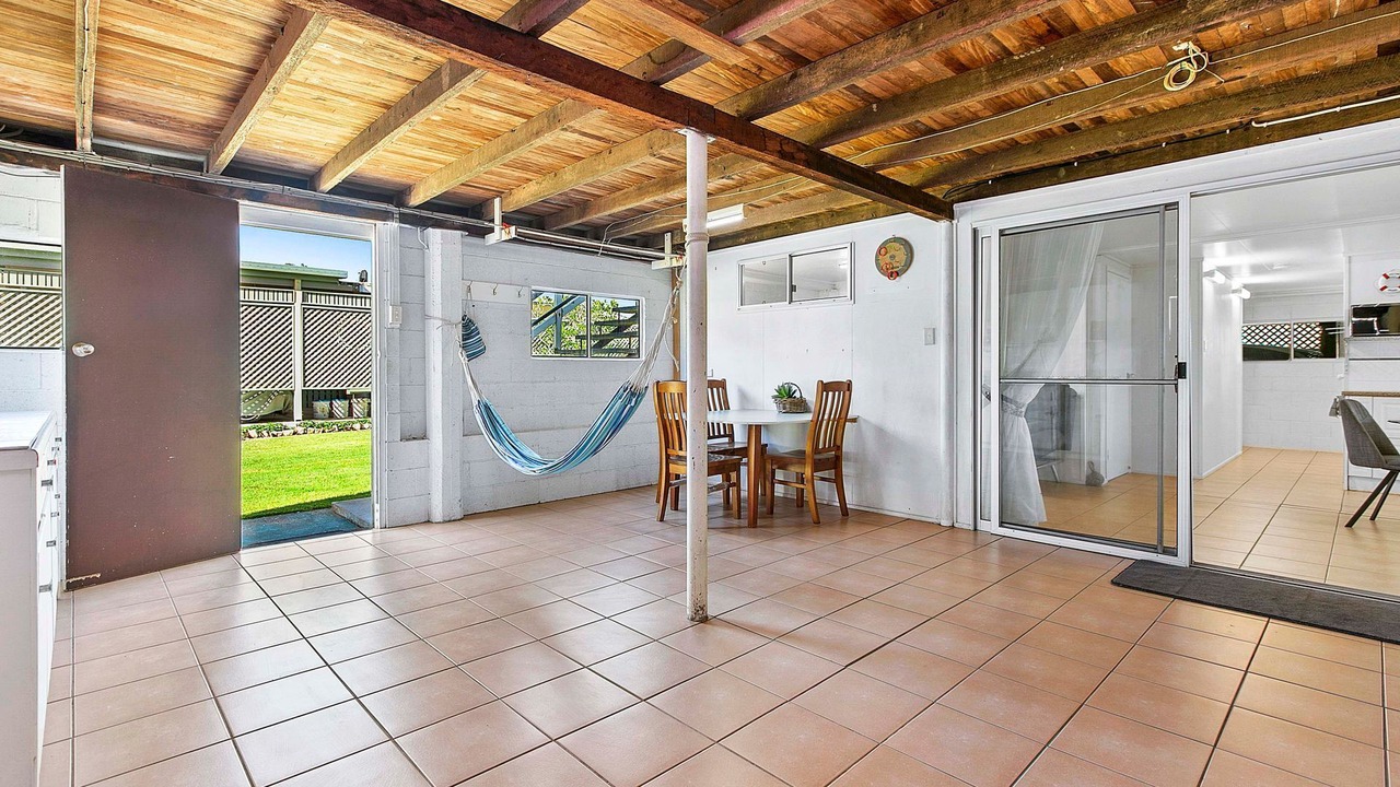 Photo of Others in Traviston