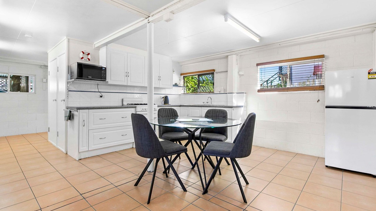 Photo of Others in Traviston