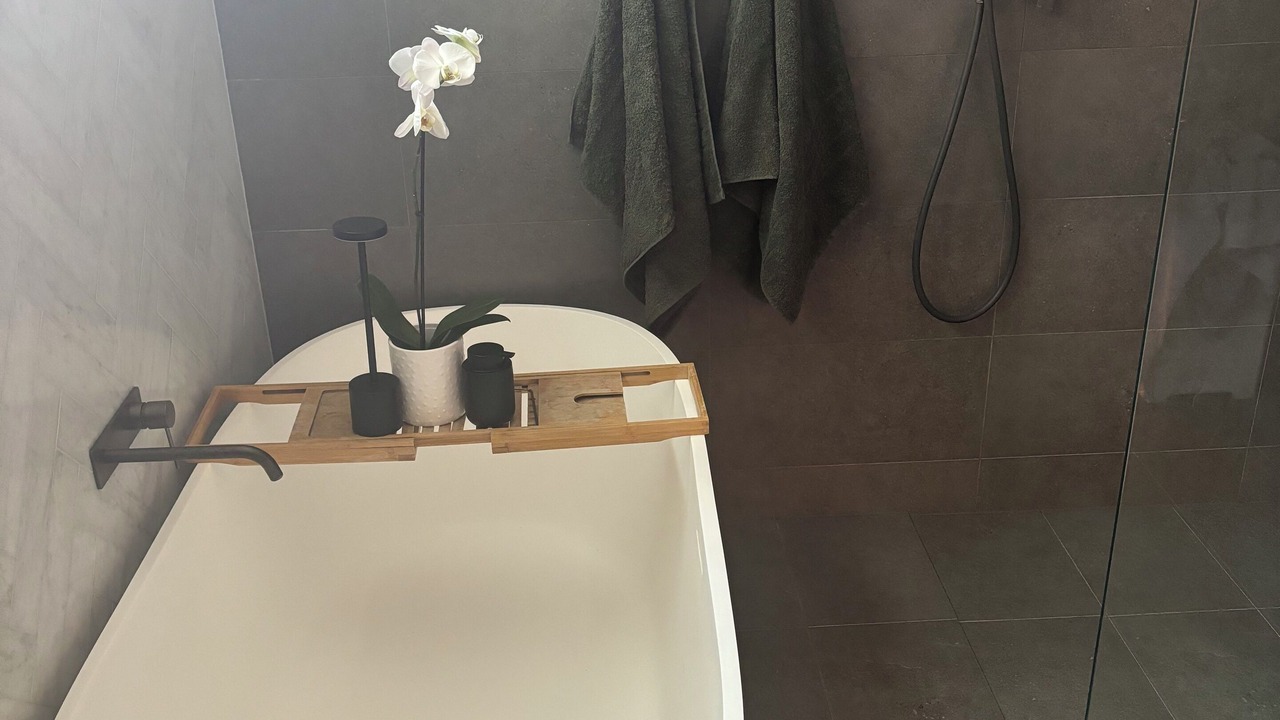 Photo of Bathroom in Avalon Beach