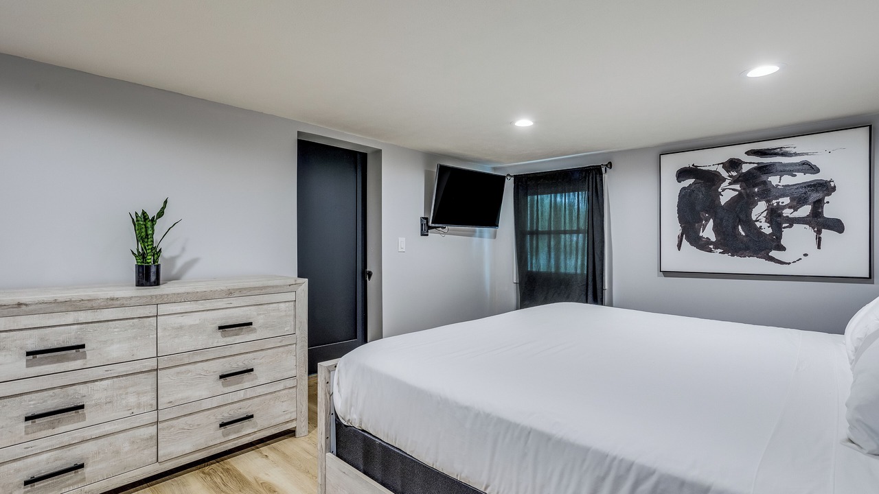Photo of Bedroom in South Hutchinson