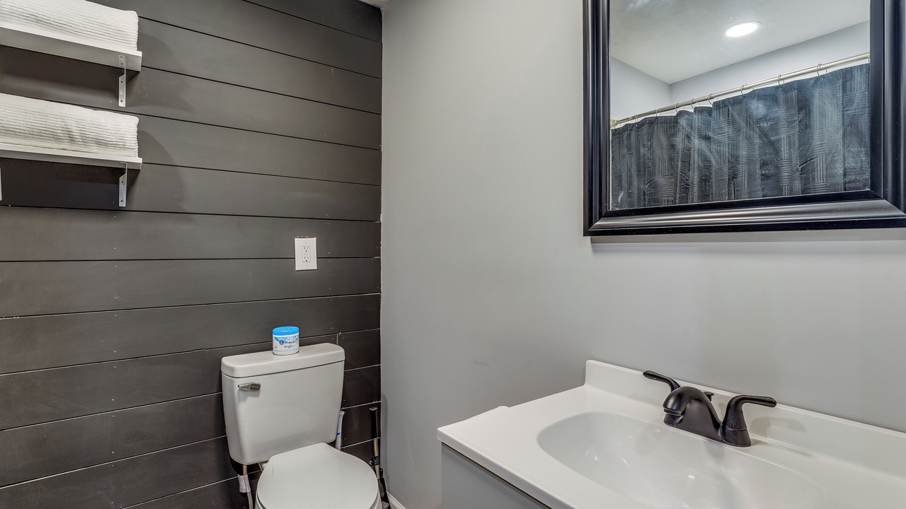 Photo of Bathroom in South Hutchinson