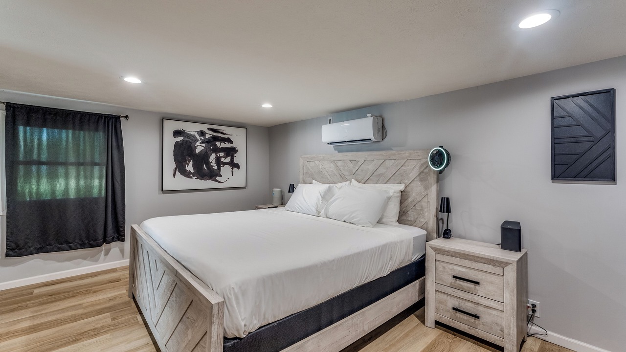 Photo of Bedroom in South Hutchinson