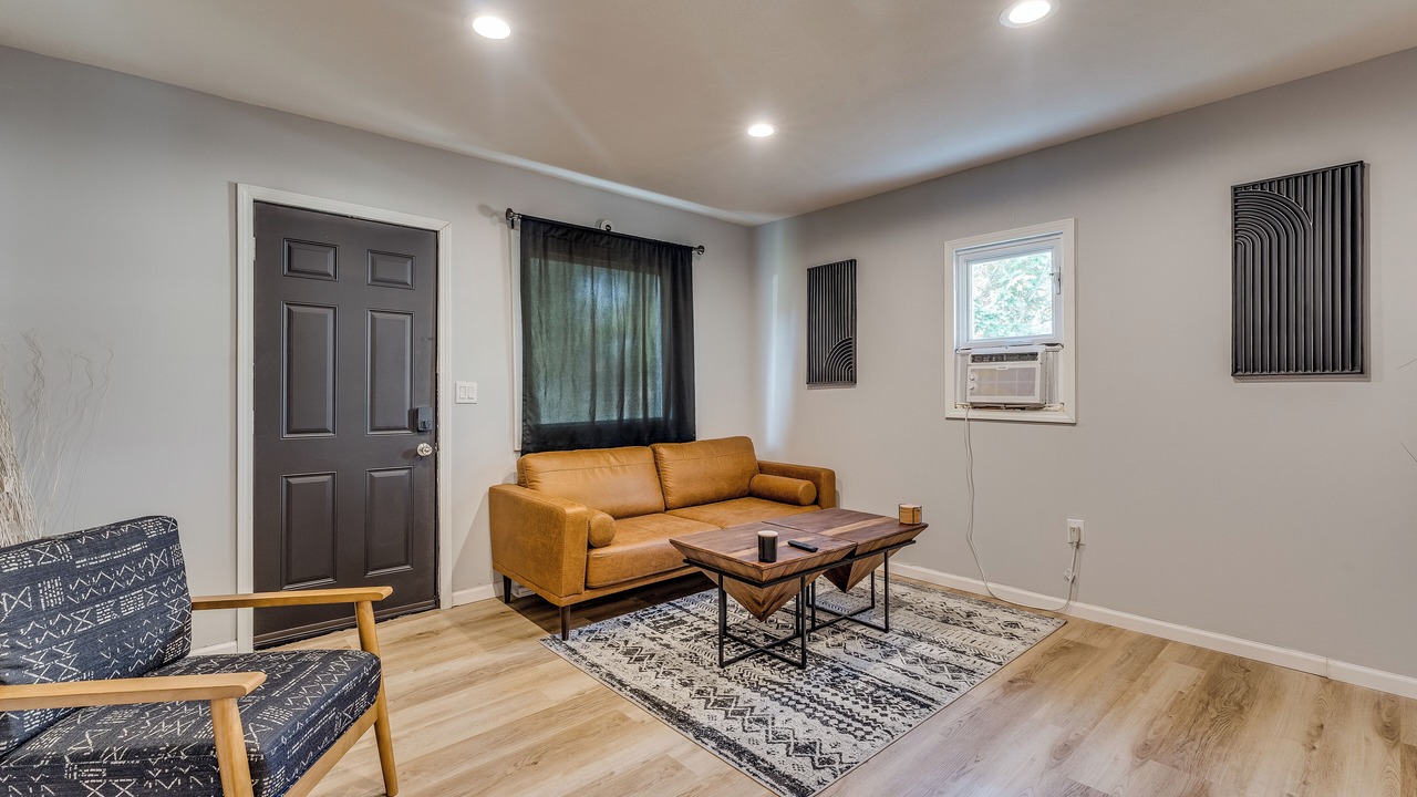 Photo of Livingroom in South Hutchinson