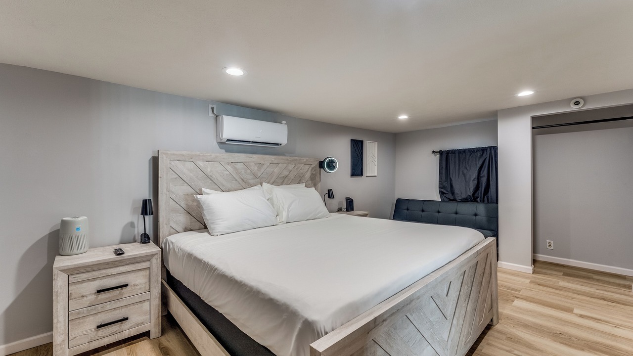 Photo of Bedroom in South Hutchinson