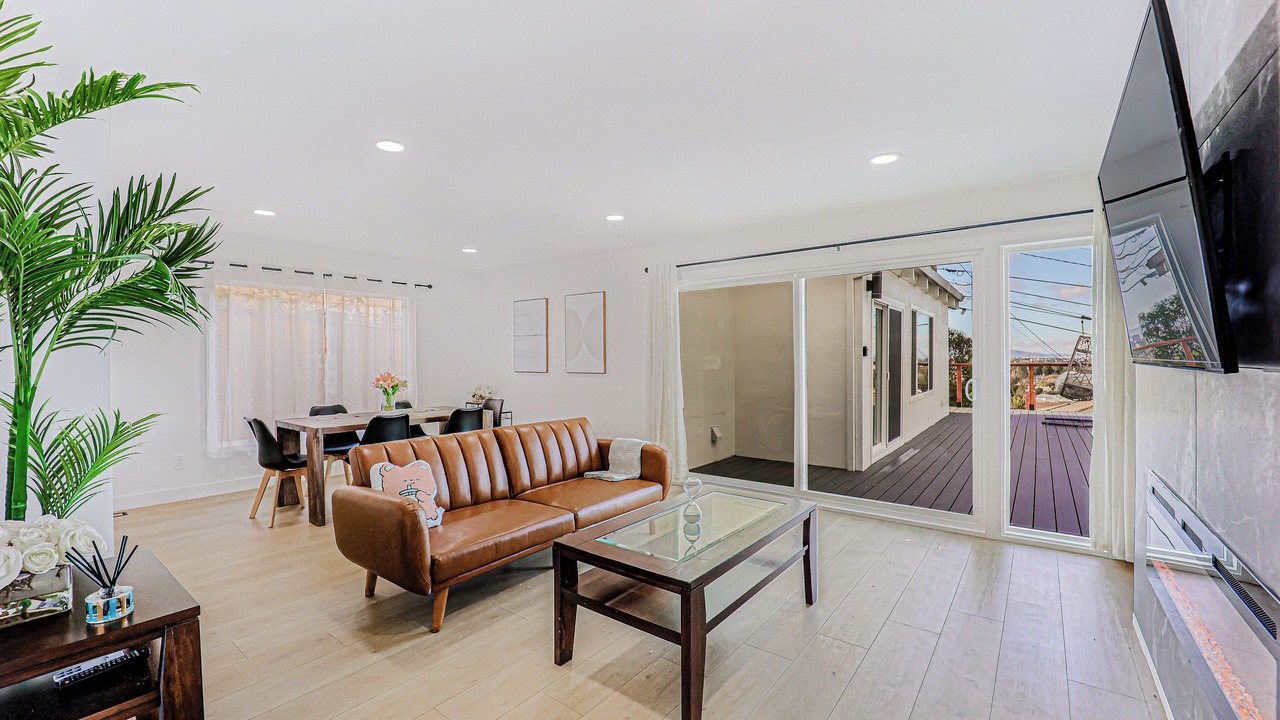 Photo of Livingroom in South San Mateo