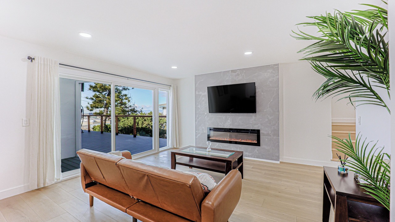 Photo of Livingroom in South San Mateo