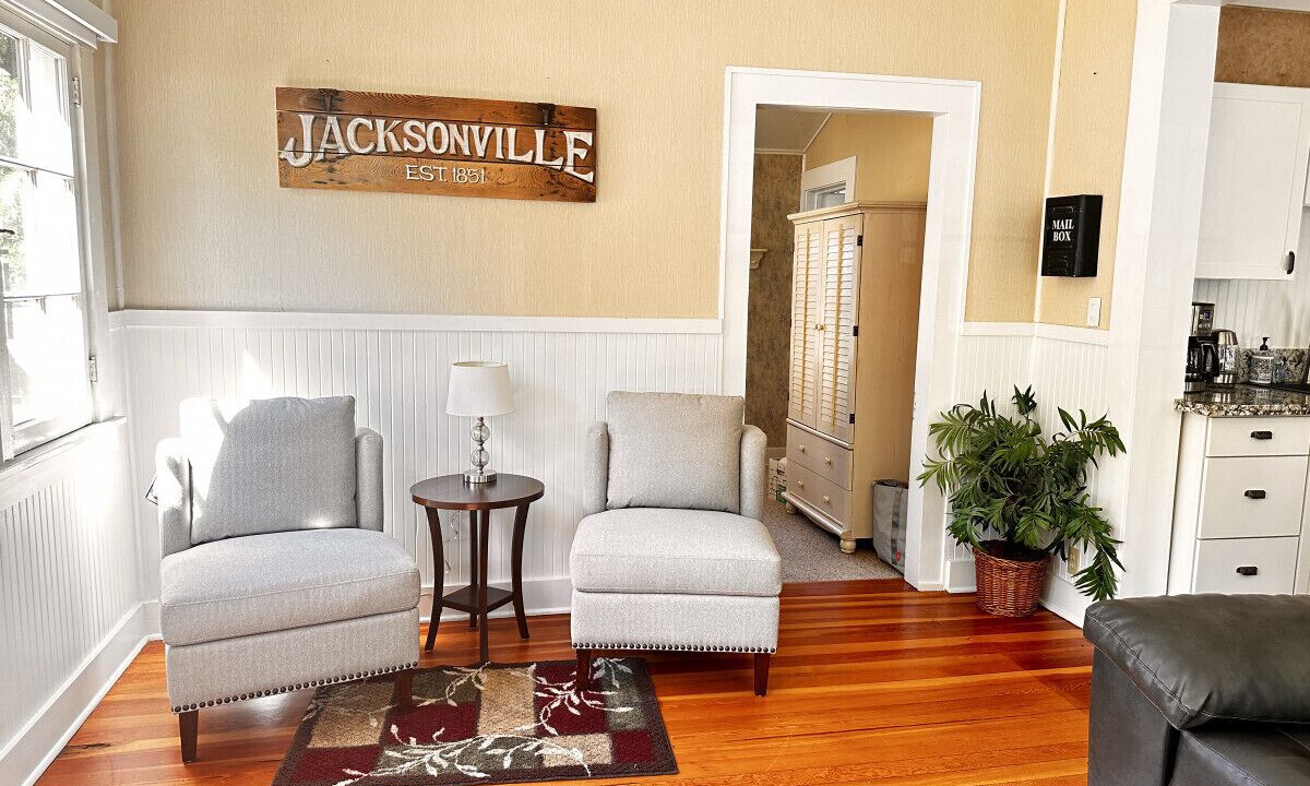 Photo of Livingroom in Jacksonville
