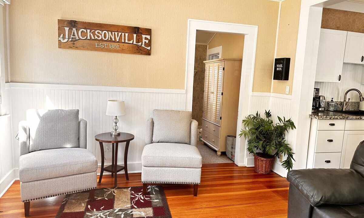 Photo of Livingroom in Jacksonville