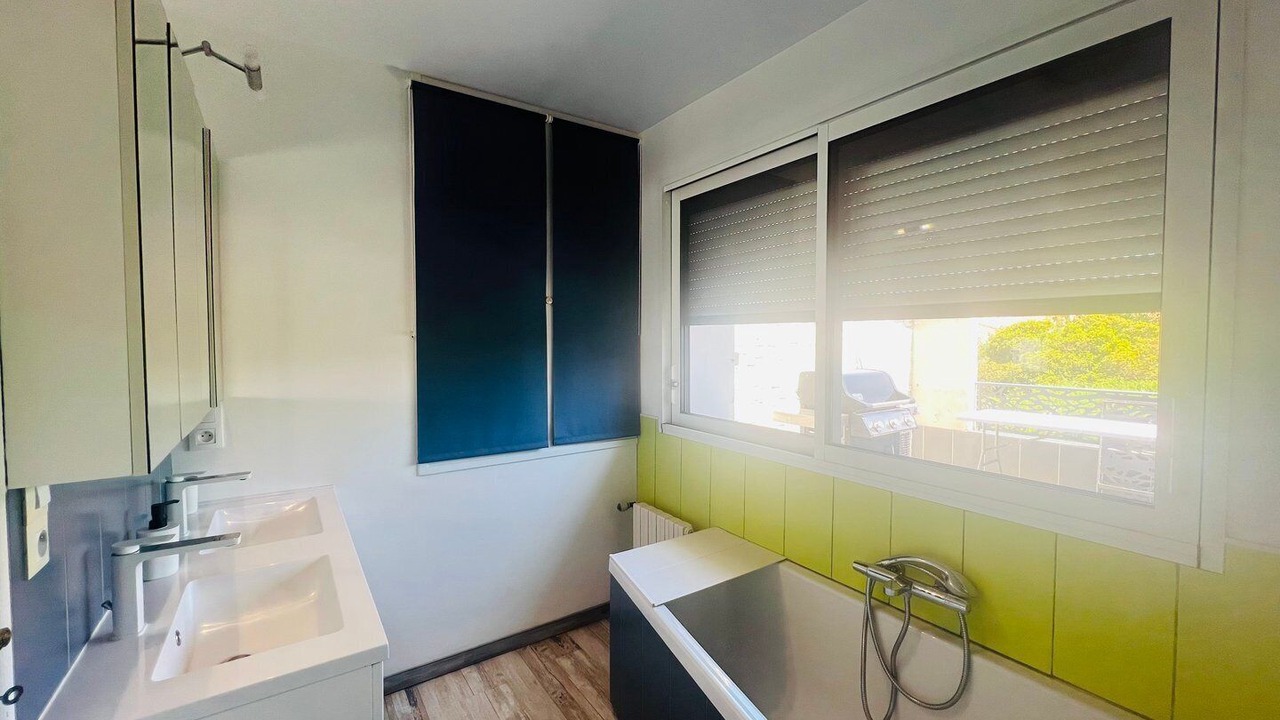 Photo of Bathroom in Buxerolles