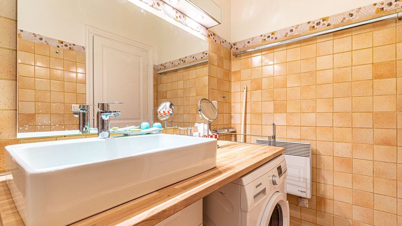 Photo of Bathroom in Les Halles