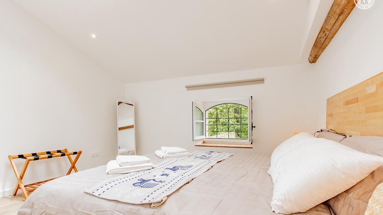 Photo of Bedroom in Givry