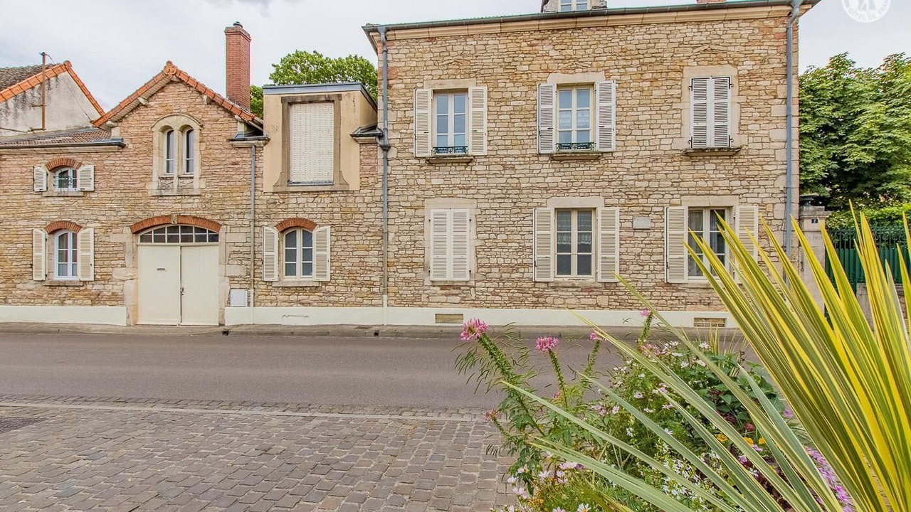 Photo of Outdoor in Givry