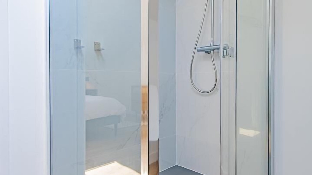 Photo of Bathroom in Saint-Jean-de-Vaux