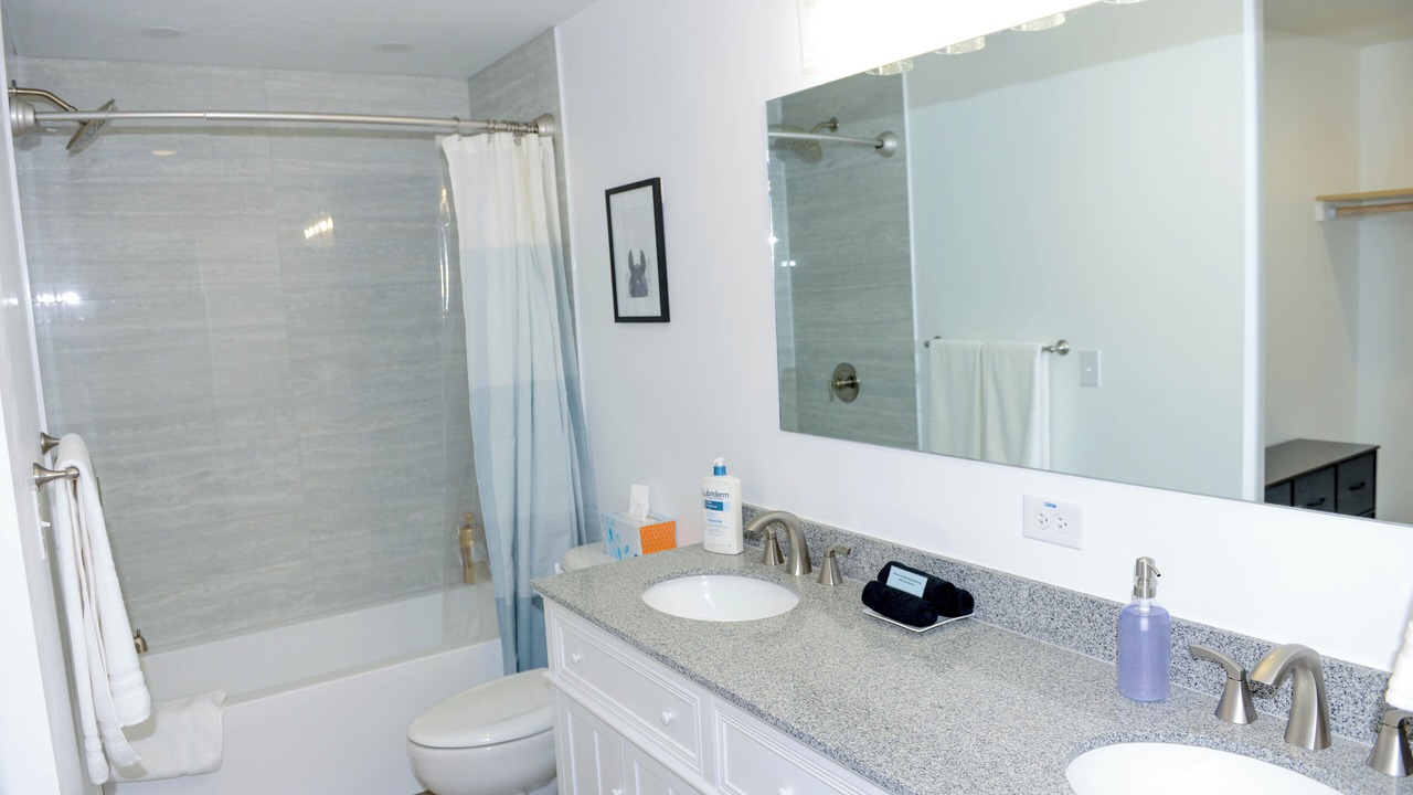 Photo of Bathroom in Sandy