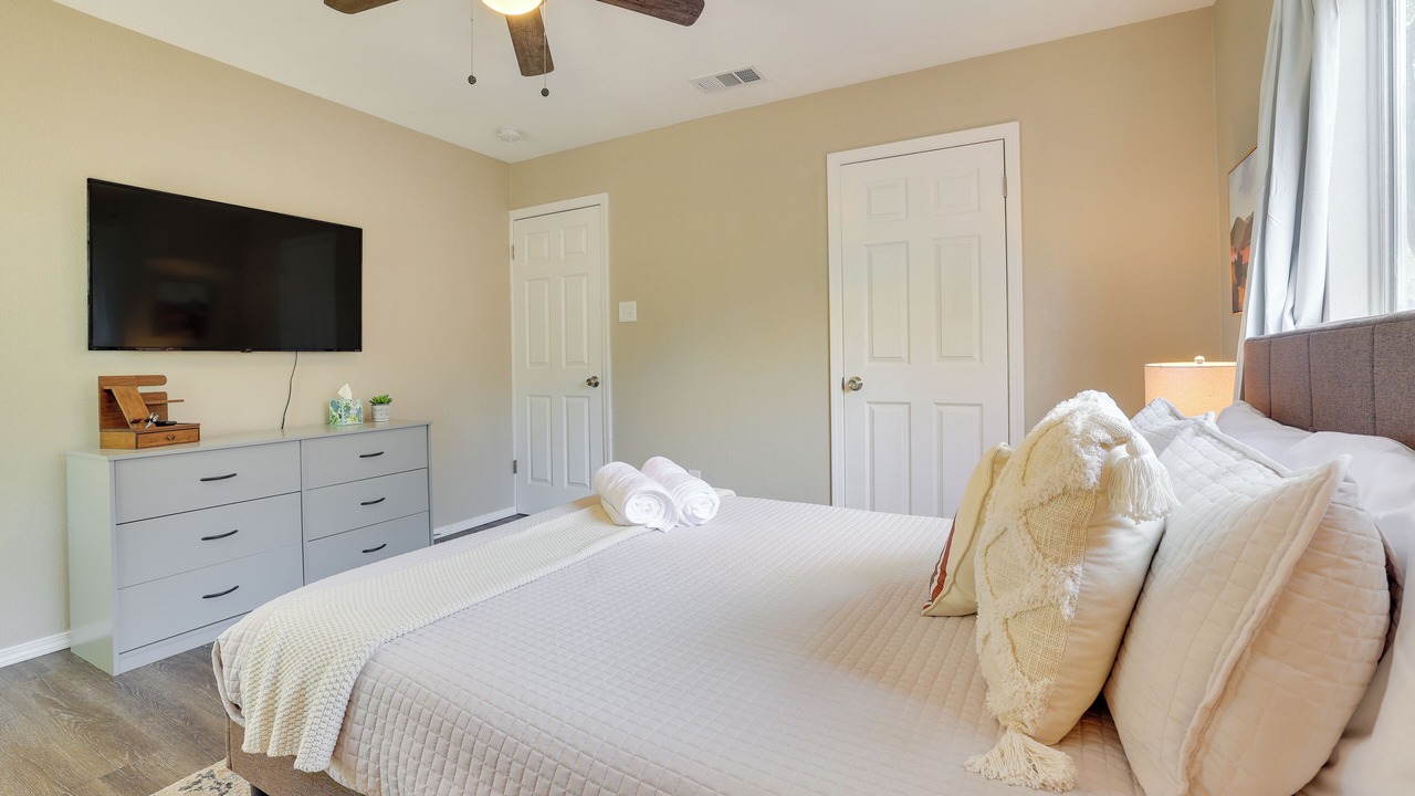 Photo of Bedroom in Vance Jackson