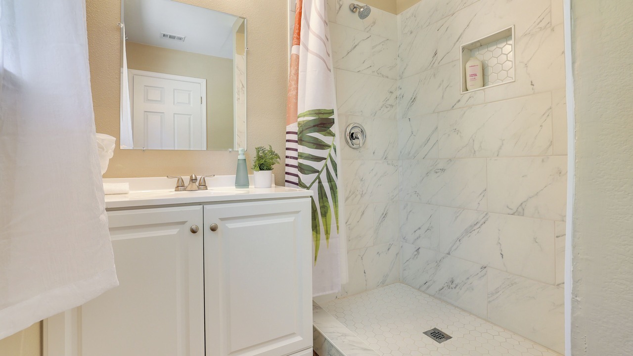 Photo of Bathroom in Vance Jackson