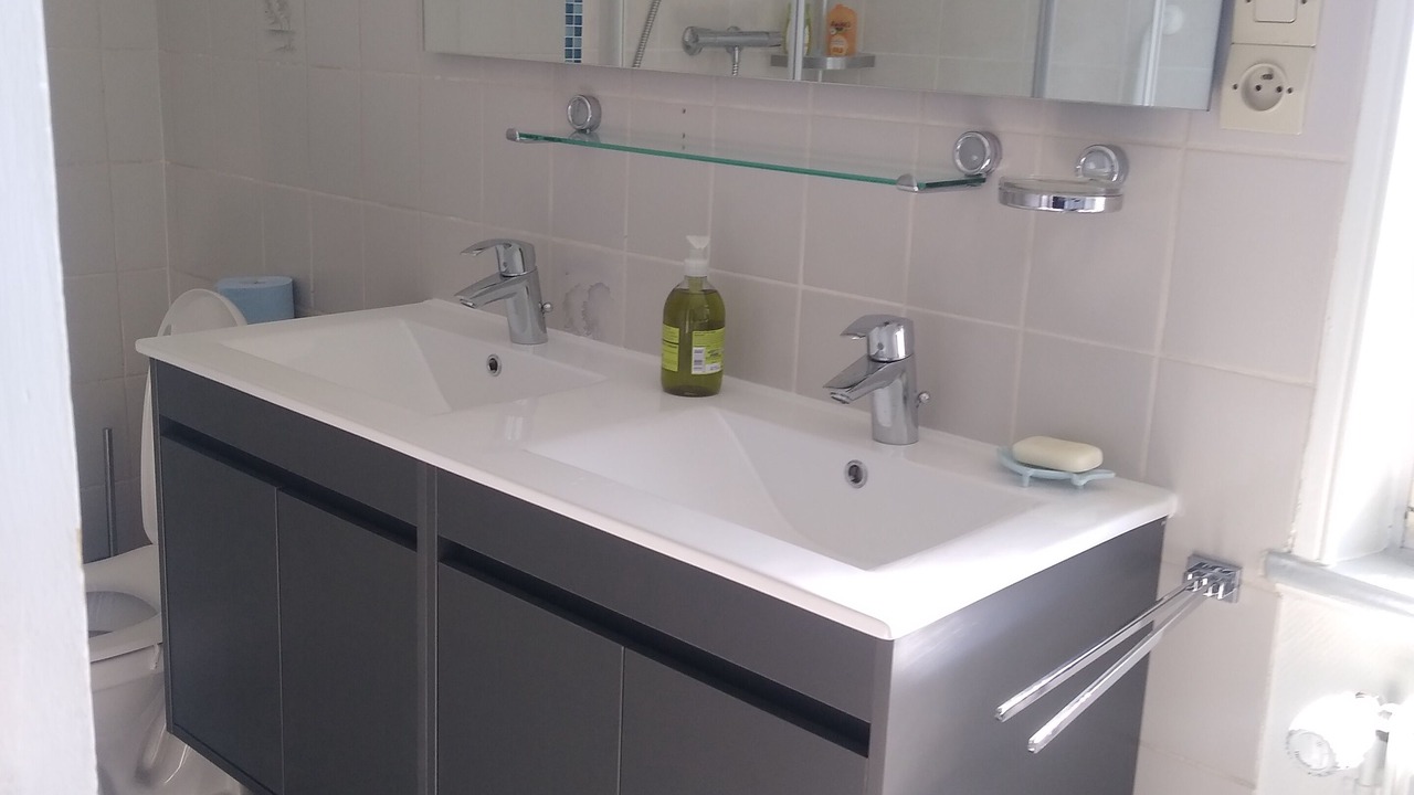 Photo of Bathroom in Munster