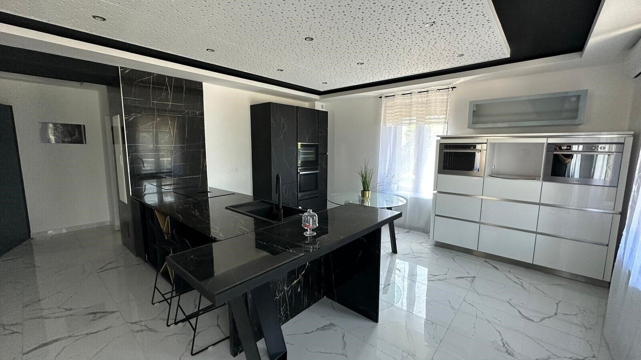 Photo of Kitchen in Frontenex