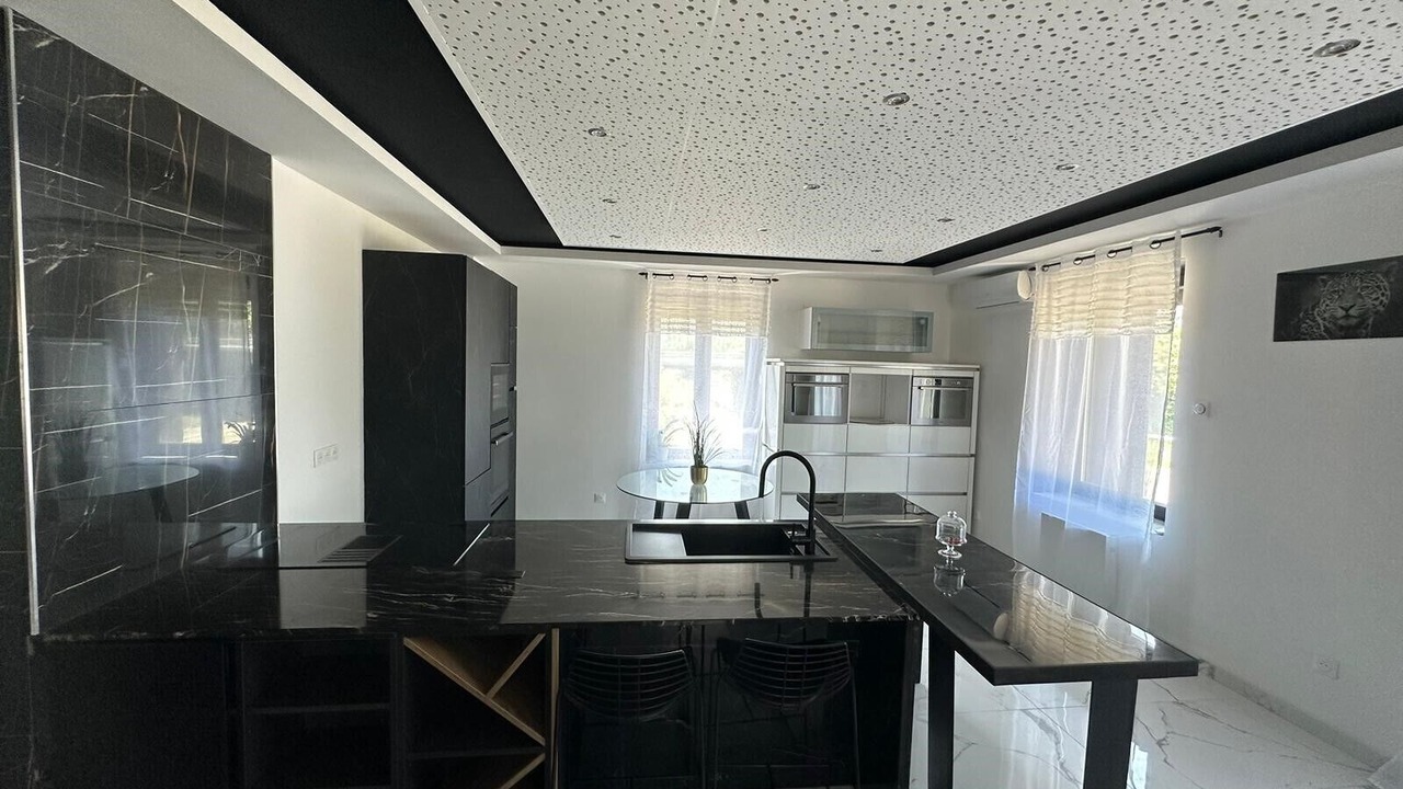 Photo of Kitchen in Frontenex