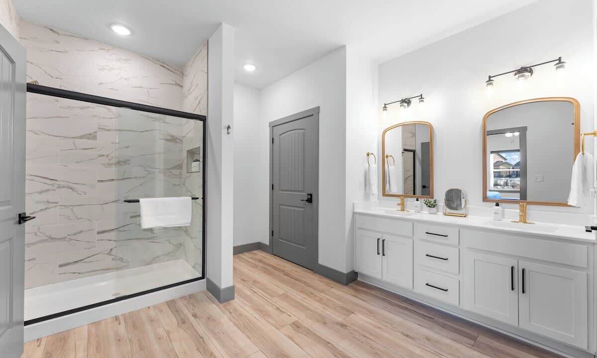 Photo of Bathroom in Kimberling City