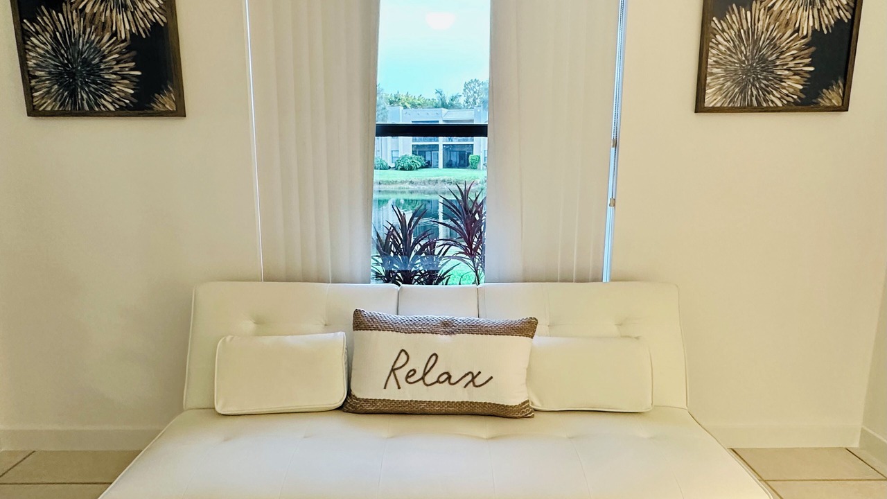 Photo of Livingroom in Central Naples