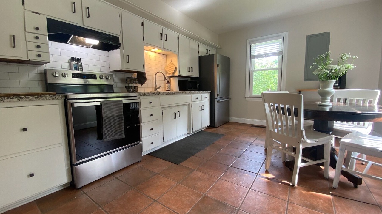 Photo of Kitchen in Garrison