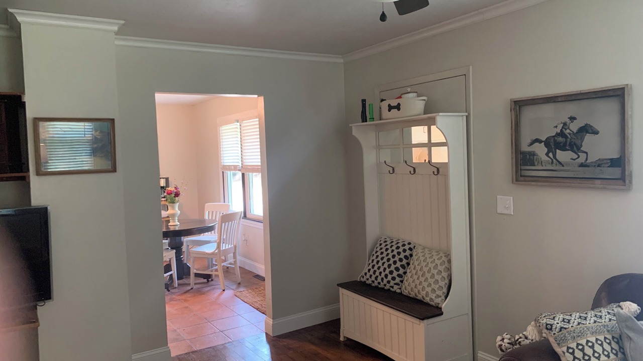 Photo of Livingroom in Garrison