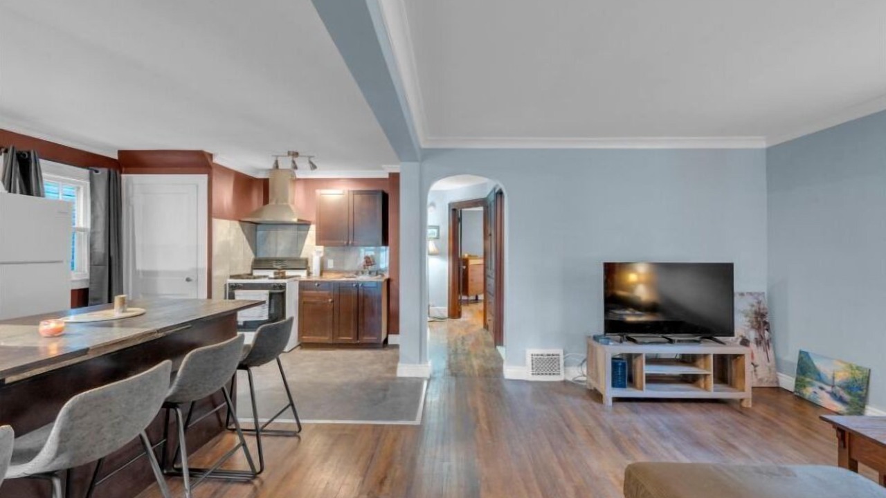 Photo of Livingroom in Bridgeview