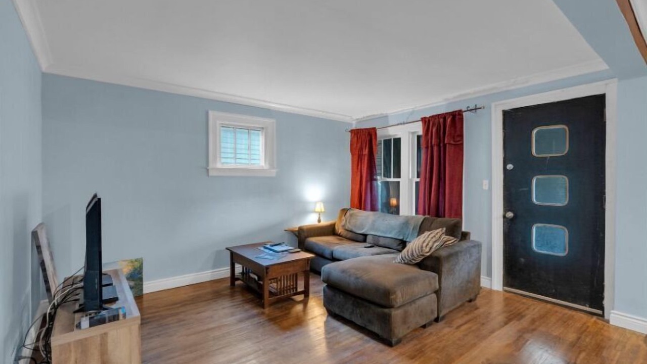 Photo of Livingroom in Bridgeview